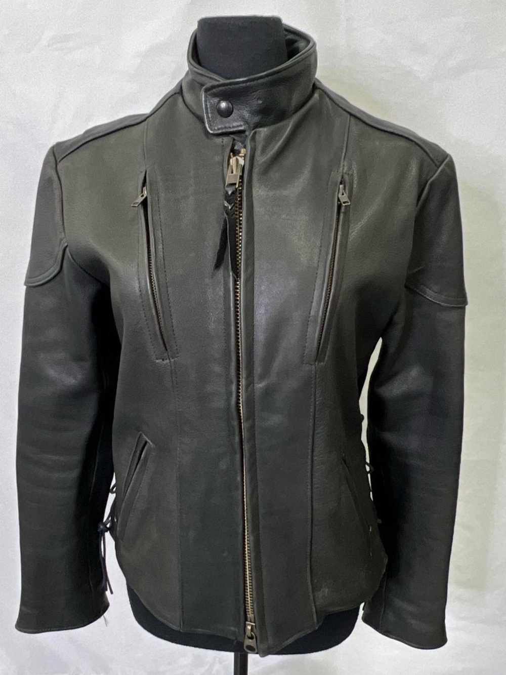 Vintage US Made Motorcycle Bikers Leather Heavy Jacket Size M Made in USA Nice